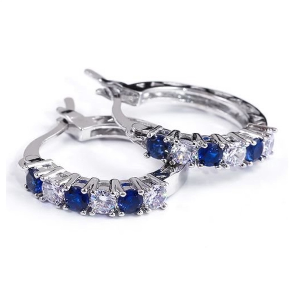 New Multi Cubic Zirconia Huggie Hoops Hoop Earring - Picture 2 of 4